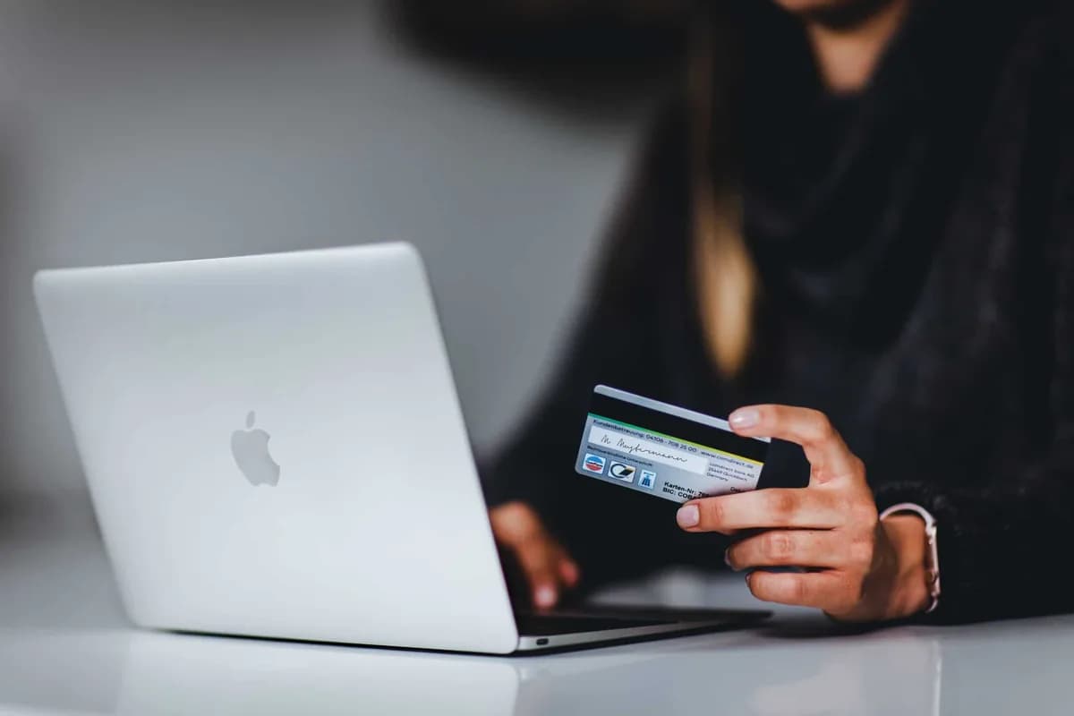 8 Reasons 2021 is the Year of Digital Gifts